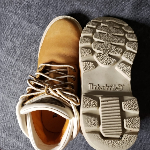 Timberland Boys tan boots Size 3.5 - Picture 11 of 12